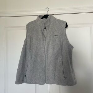 Columbia Light Gray Fleece Vest